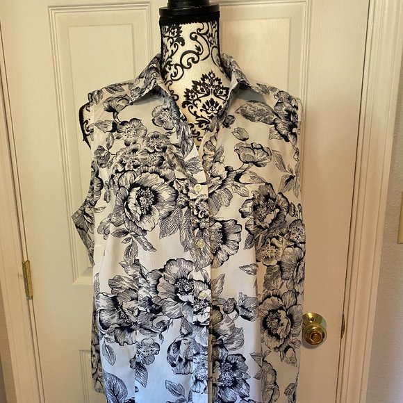 Charter Club tailored sleeveless blouse - Picture 1 of 4